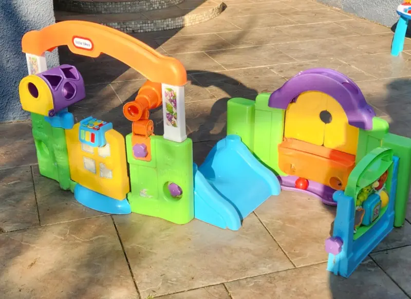 Centro de actividades para niños Little Tikes - 3