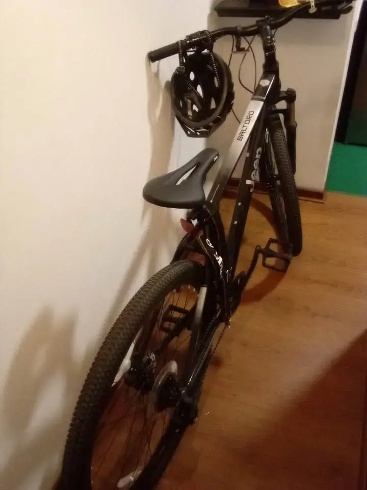 Bicicleta de montaña Jeep Baltoro negra aro 29. - 2