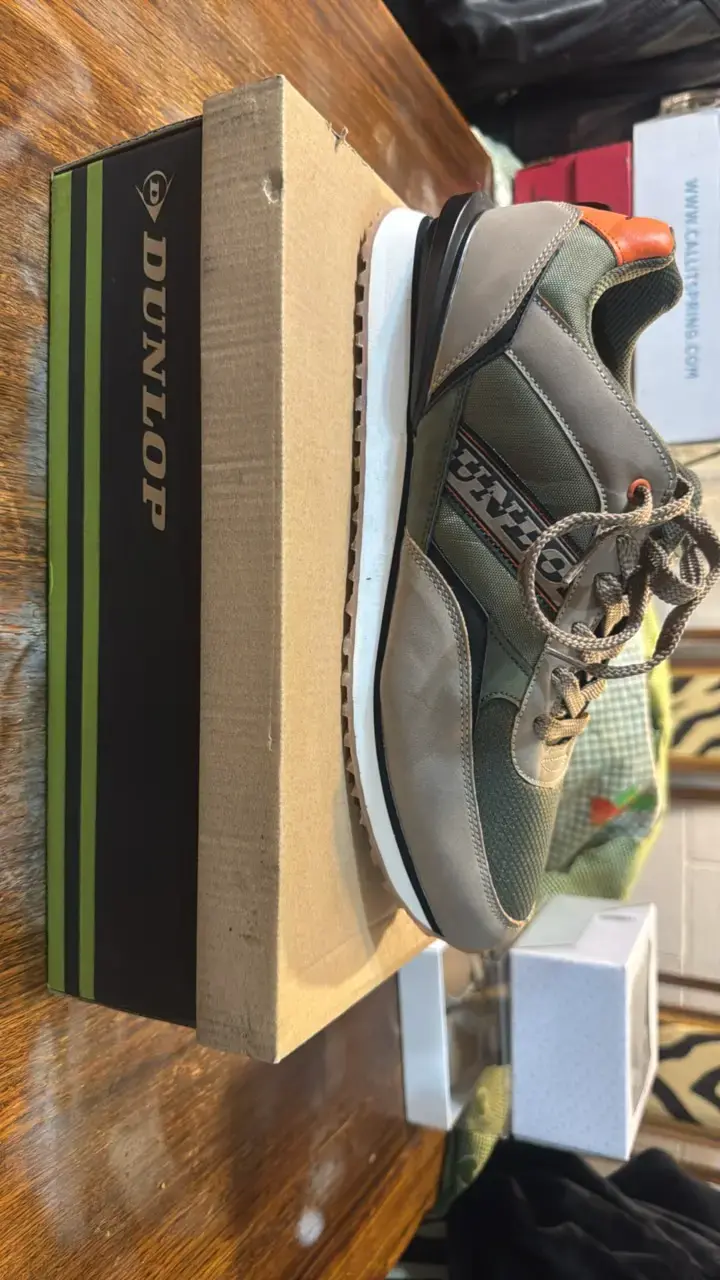 Zapatillas deportivas Dunlop color caqui - 1