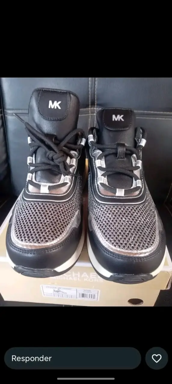 Zapatillas deportivas Michael Kors negras y plateadas - 1