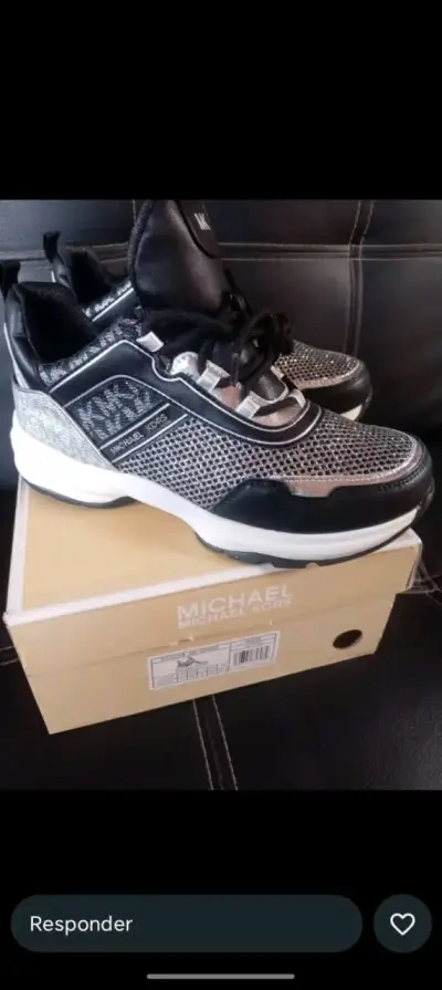 Zapatillas deportivas Michael Kors negras y plateadas - miniatura 2