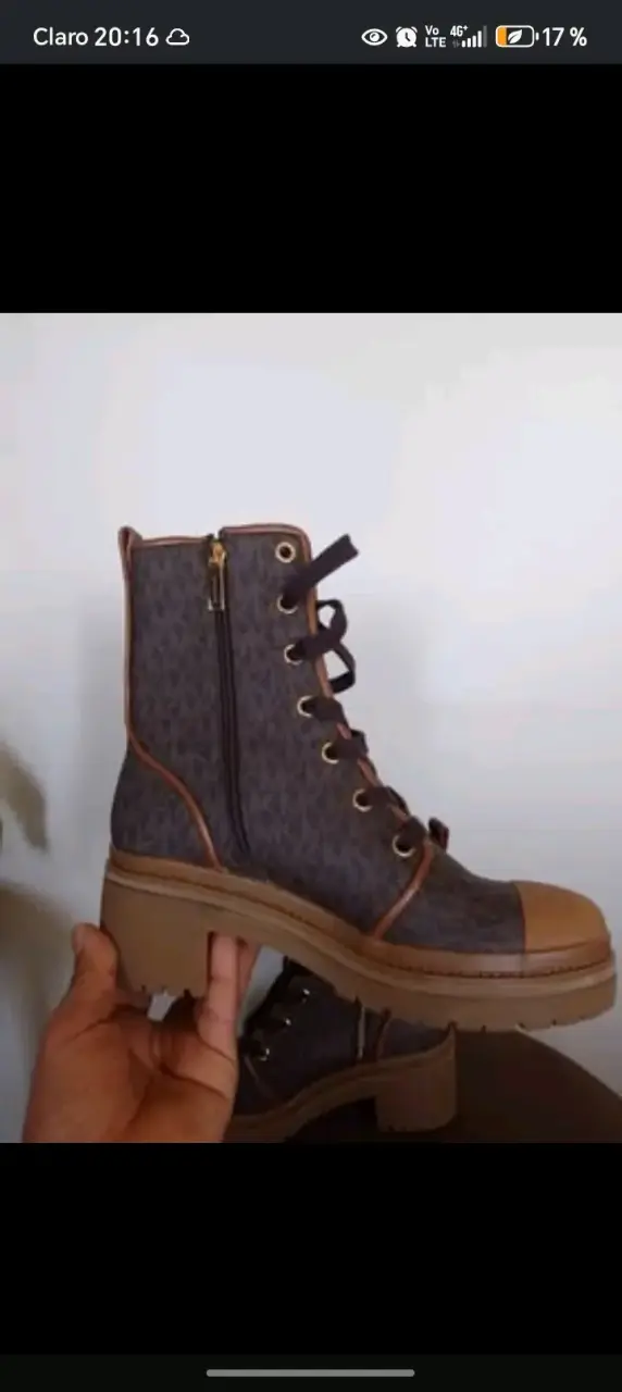 Botines de mujer Michael Kors marrones con logo - 1
