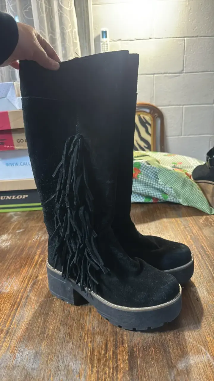 Botas negras con flecos de plataforma - 1