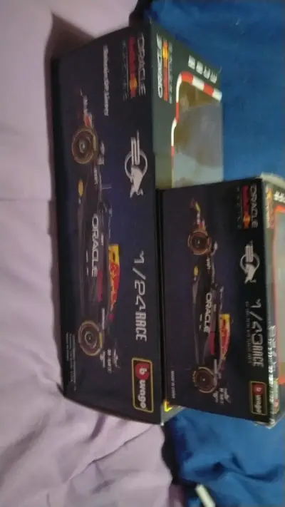 Modelos a escala burago Red Bull Racing - miniatura 3