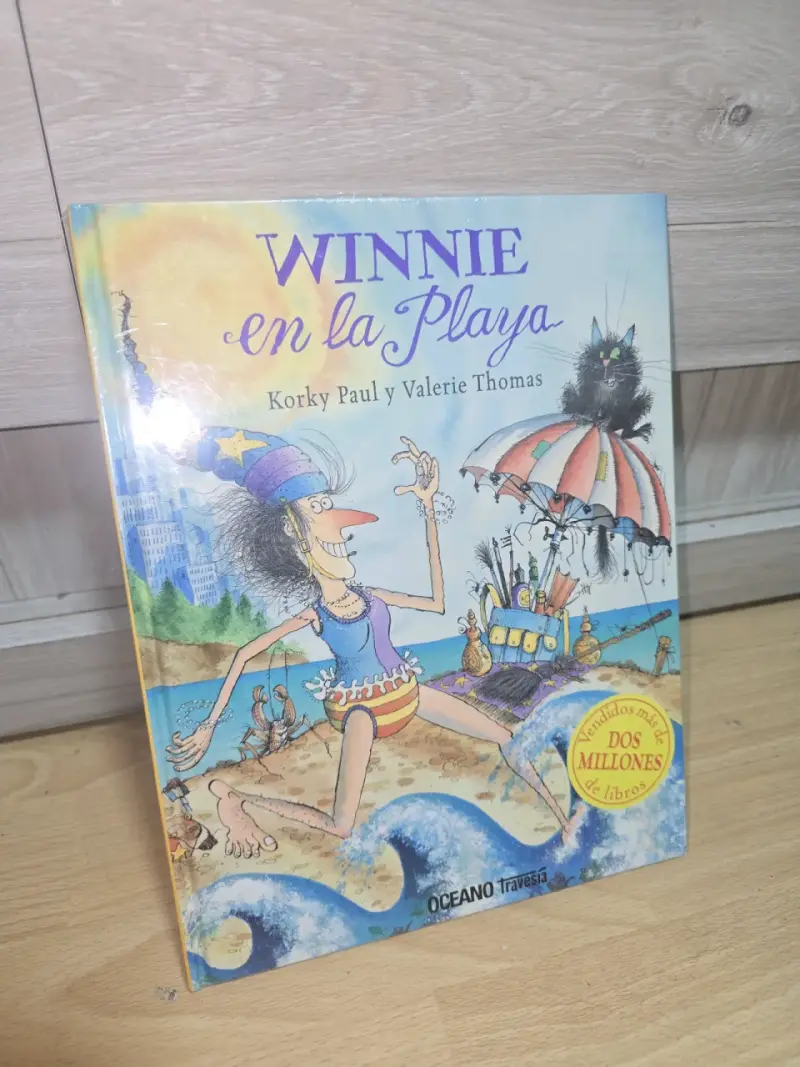 'Winnie en la Playa' de Korky Paul y - 4