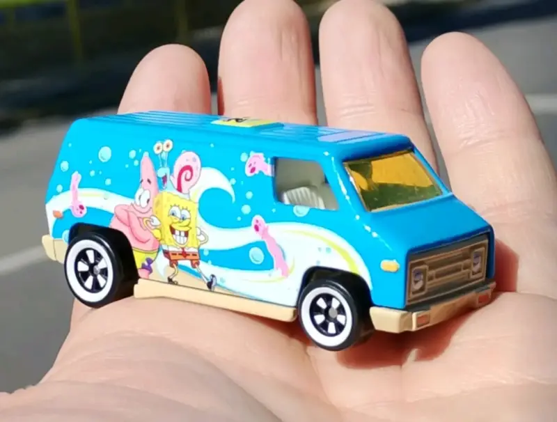 Camioneta de juguete Bob Esponja azul