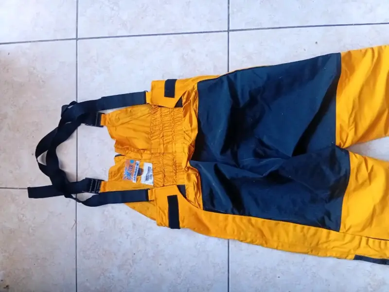 Pantalones impermeables Jack Wolfskin amarillos - 3
