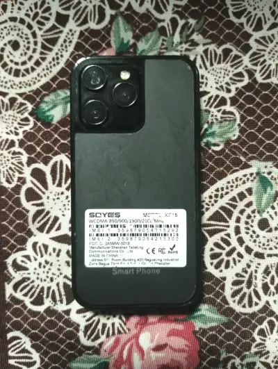 Smartphone Scyes X5 con triple cámara - miniatura 4