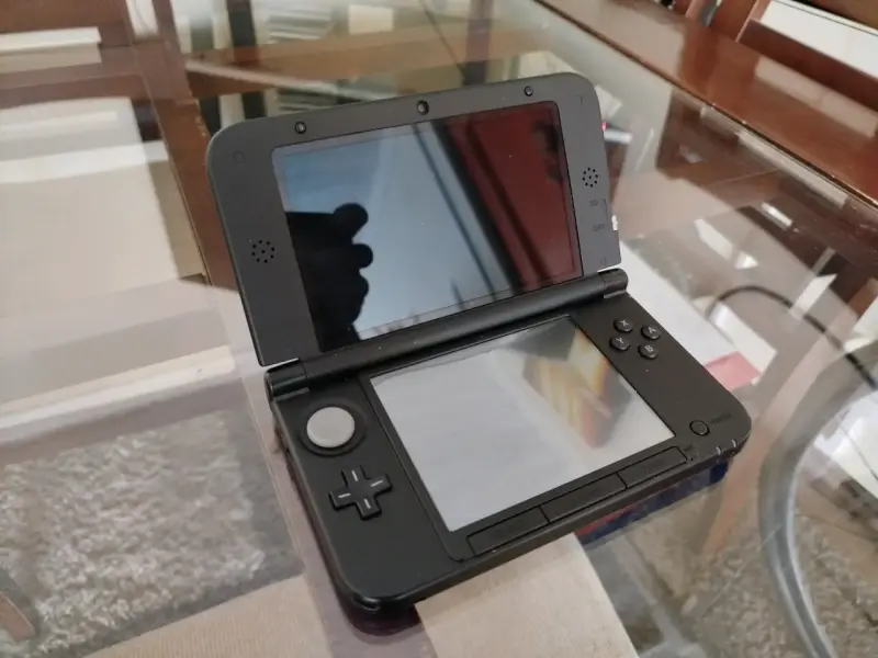 Consola Nintendo 3DS XL Desbloqueada - 1