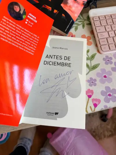 Set de libros autografiados de Joana Marcús - miniatura 4