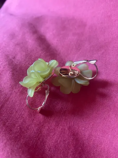Aros de flores verdes - miniatura 1