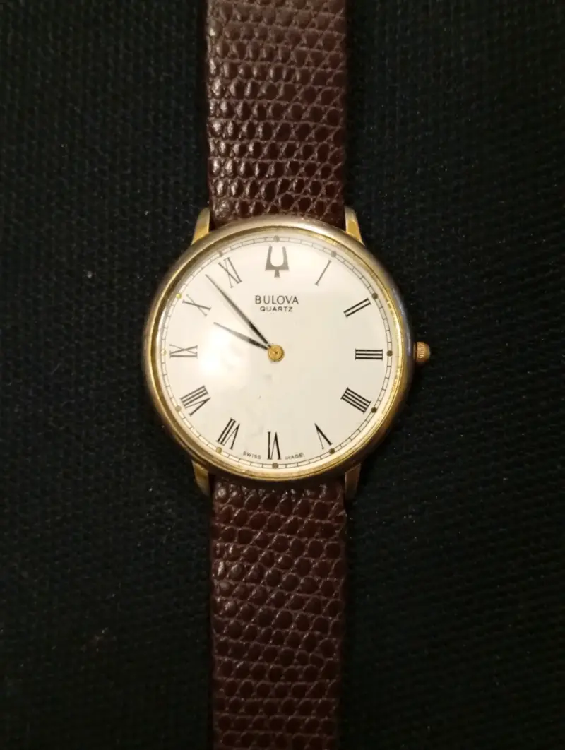 Reloj Bulova de cuarzo con correa de cuero - 2