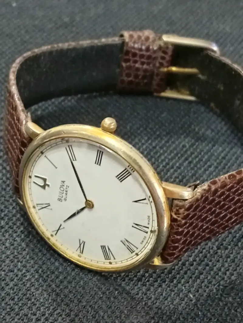 Reloj Bulova de cuarzo con correa de cuero - 3