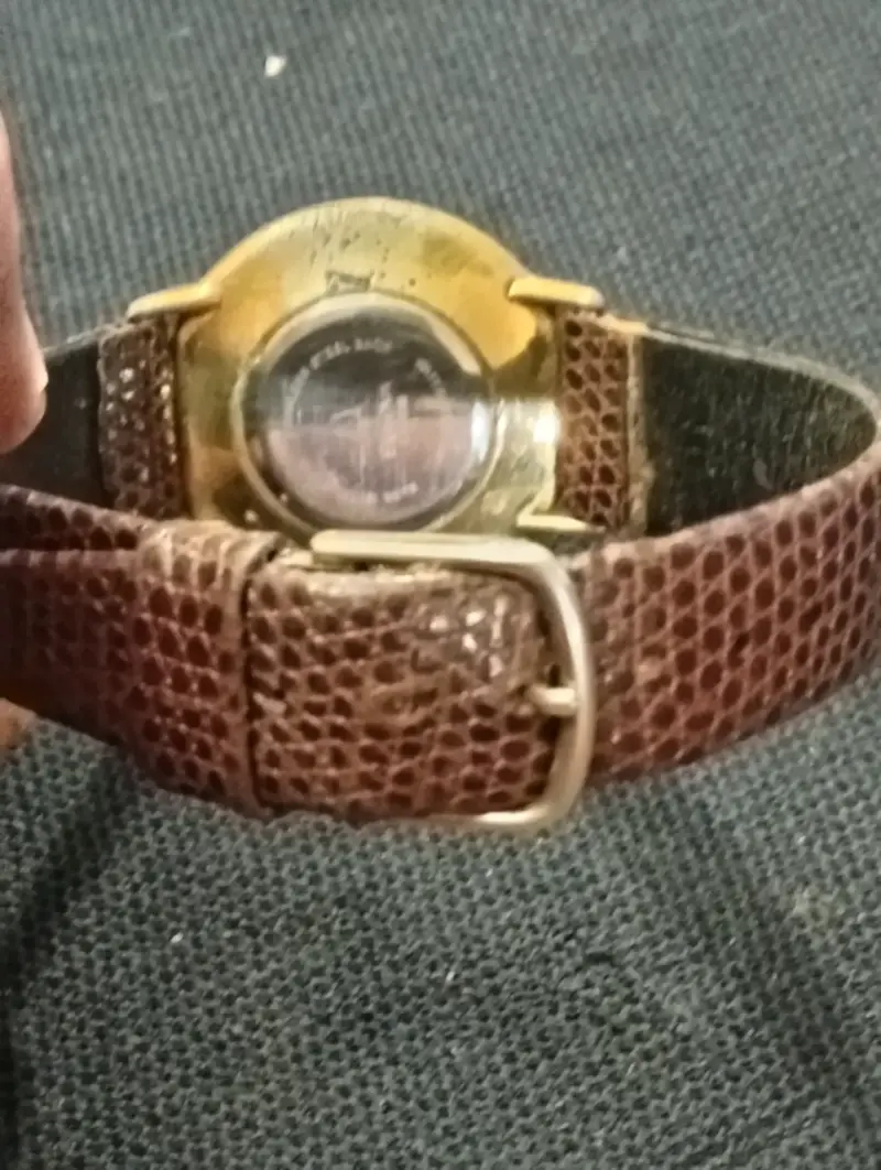 Reloj Bulova de cuarzo con correa de cuero - 5