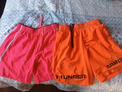 $2000 cada prenda todas talla S shorts y poleron - miniatura 1