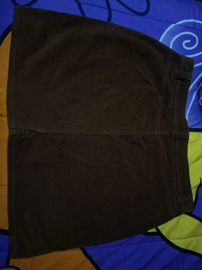 Falda marrón con botones - 2