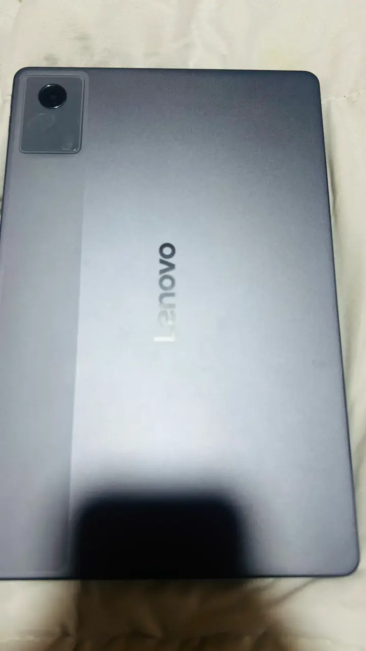 Tablet Lenovo con lápiz y cámara trasera - 4