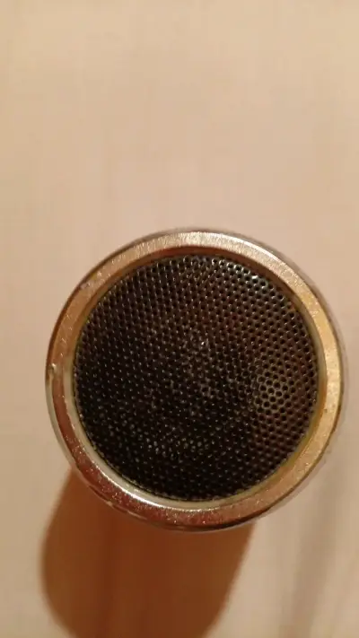 Parlante portátil Bluetooth plateado - miniatura 3