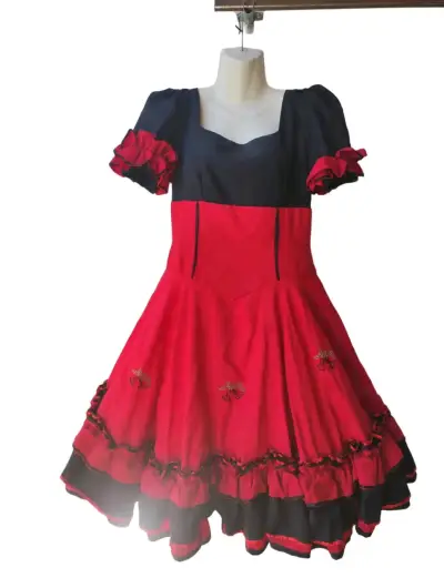 Vestido de huasa Rojo y Negro - miniatura 2