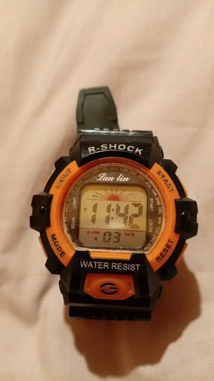 Reloj digital resistente al agua Lan Lin