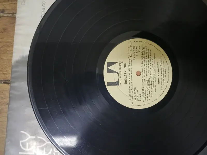 Vinilo The Shirley Bassey Singles Album - 3