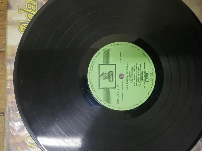 Vinilo Los Éxitos de Adamo Cantando en Español - 4