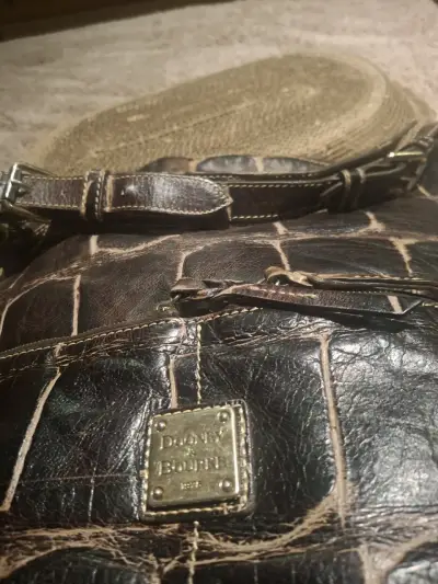 Bolso de cuero Dooney & Bourke marrón estilo vintage - miniatura 1