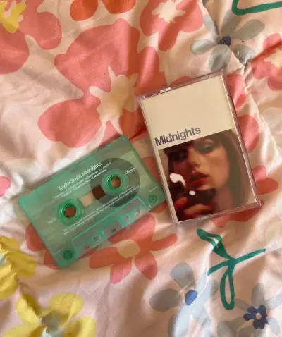 Cassette Taylor Swift Midnights Edición Limitada - miniatura 1