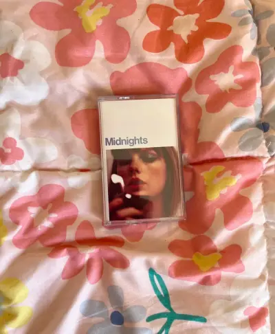 Cassette Taylor Swift Midnights Edición Limitada - miniatura 3
