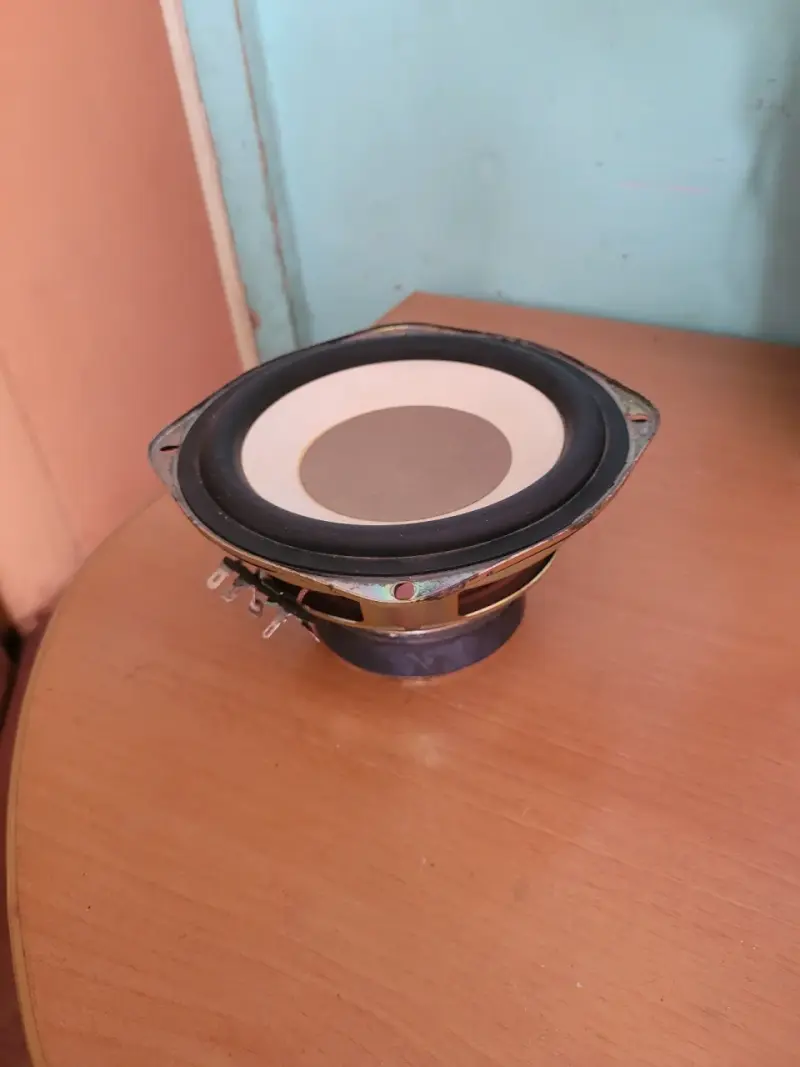 Parlantes Sony subwoofer los dos en 15 mil - 3