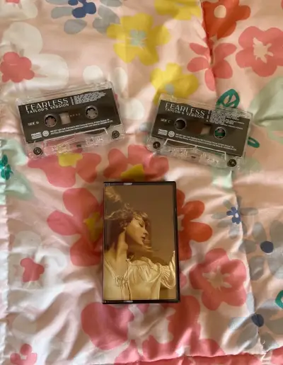 Cassette Fearless Taylor's Version - miniatura 3