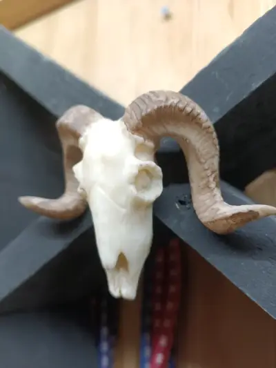 Estante de madera en forma de pentagrama - miniatura 3