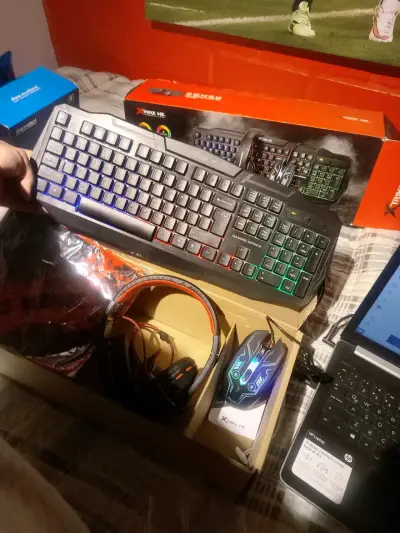 Xtrike Me Kit de teclado, mouse y audífonos gamer - miniatura 4