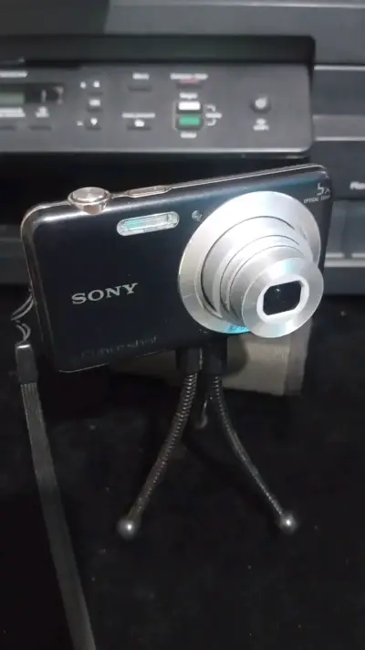 Cámara Sony Cyber-shot 16.1 MP con accesorios - miniatura 6