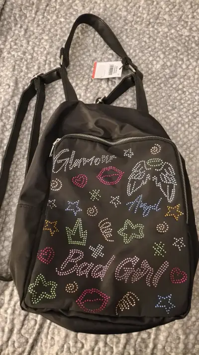 Mochila negra con diseño de tachuelas Misako - miniatura 1