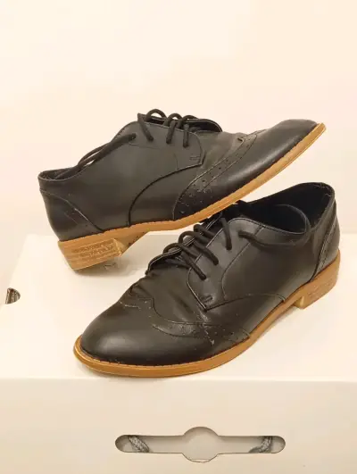 Zapatos Oxford Brogue Negro -  Forever 21 - miniatura 1