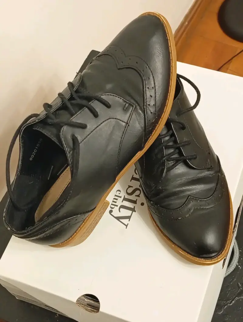 Zapatos Oxford Brogue Negro -  Forever 21 - 2