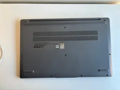 Notebook Lenovo IdeaPad Slim 3 15IRU8 – Core i3 13 - miniatura 3