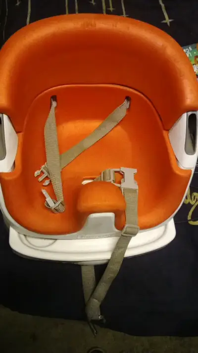 Asiento elevador para bebé Ingenuity - miniatura 1