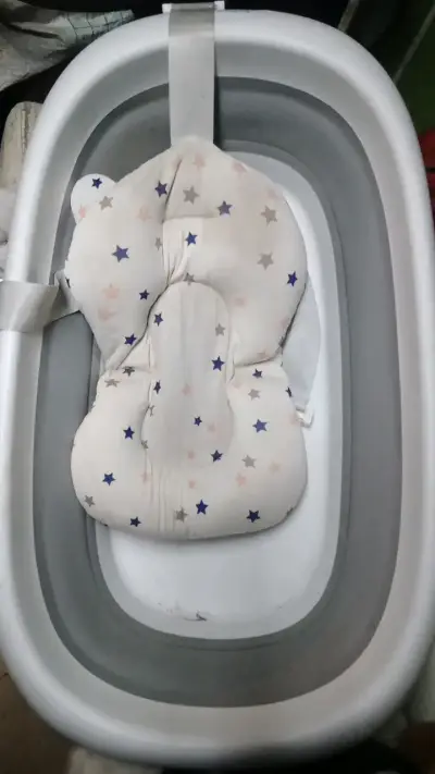 Tina de baño plegable para bebé Infanti con cojín - miniatura 1