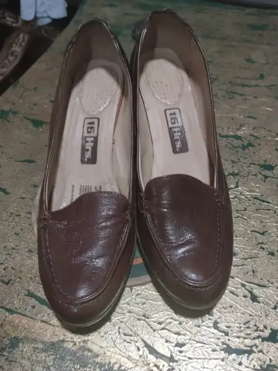 Zapatos de cuero marrón para mujer talla 39 - miniatura 1