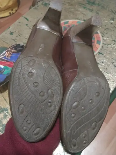 Zapatos de cuero marrón para mujer talla 39 - miniatura 2