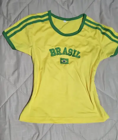 Polera amarilla Brasil - miniatura 1