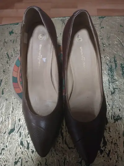 Zapatos de cuero Bruno Rossi marrones talla 40 - miniatura 1