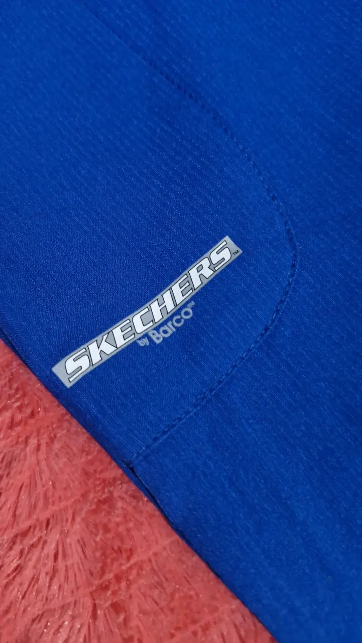 Conjunto de uniforme médico azul Skechers - 5