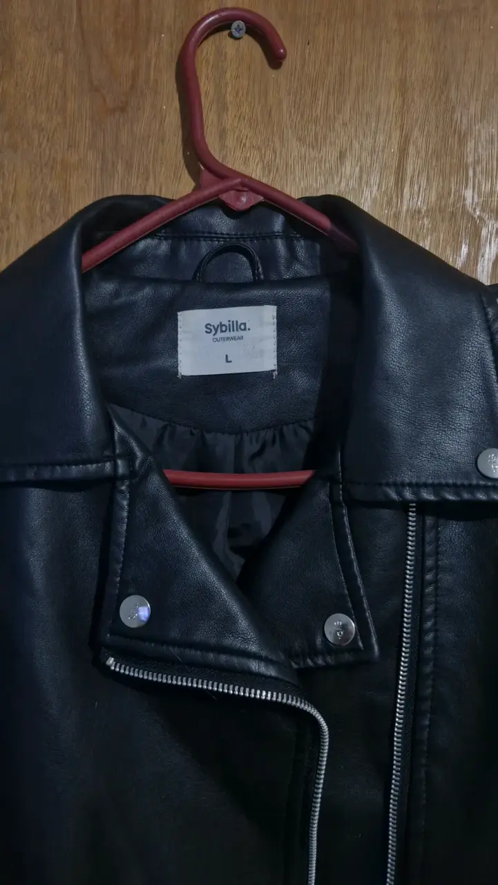 Chaqueta de cuero negro Sybilla talla L - 2