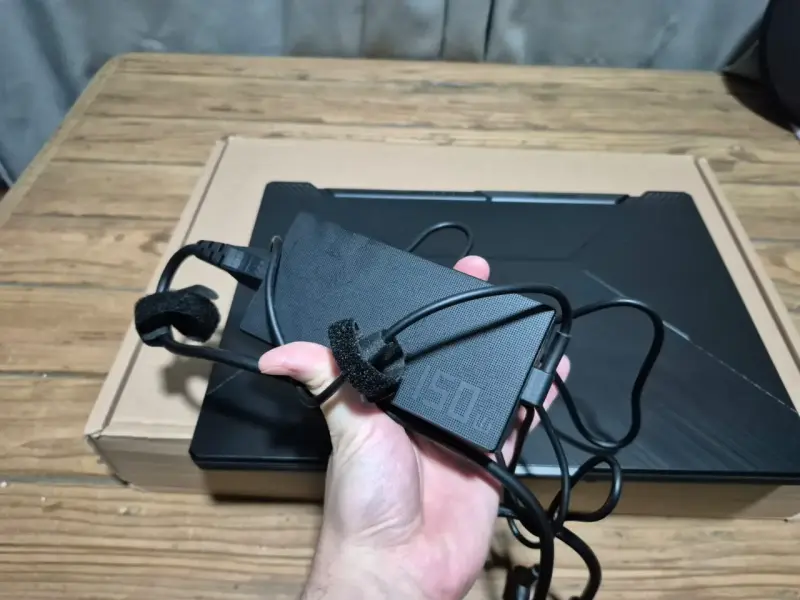 Laptop ASUS TUF Gaming A15 con teclado retroiluminado - 6