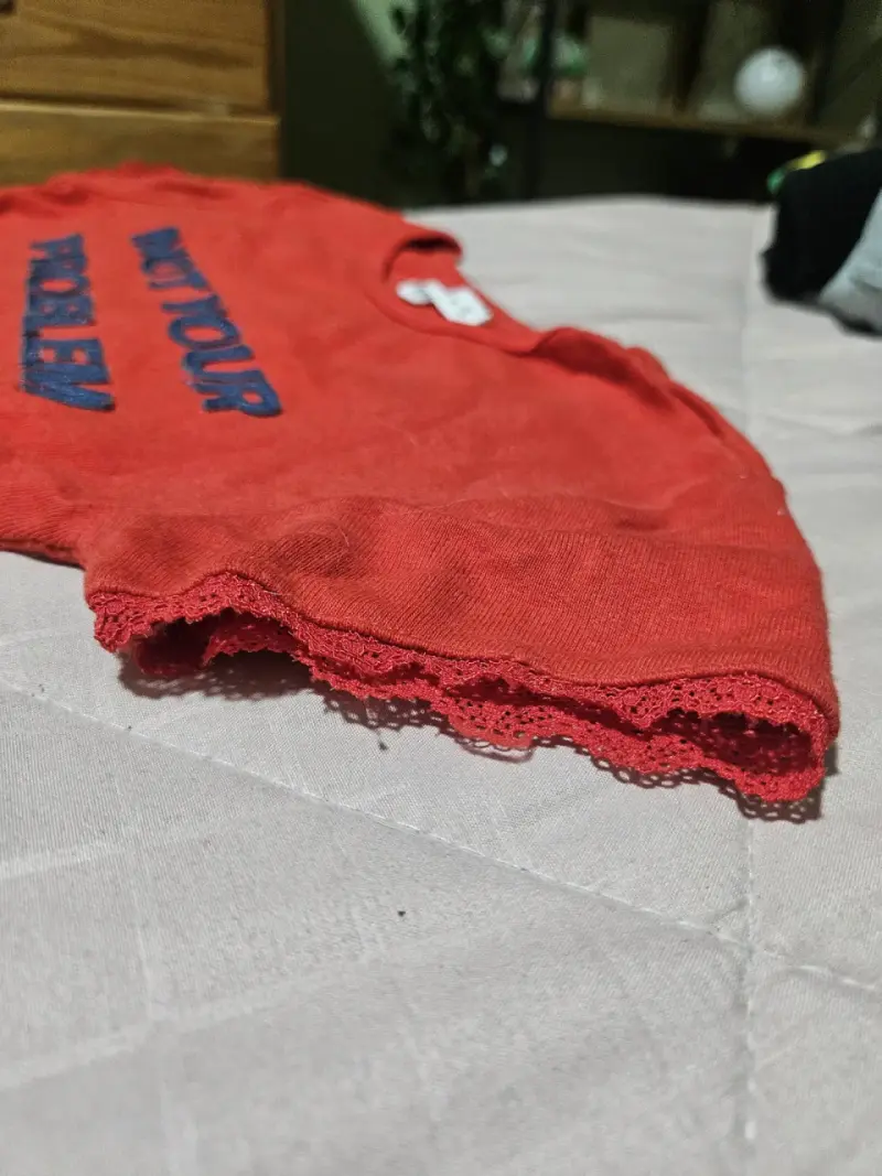 Polera roja opposite talla S - 2