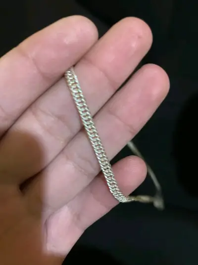 Cadena de plata estilo cubano - miniatura 1
