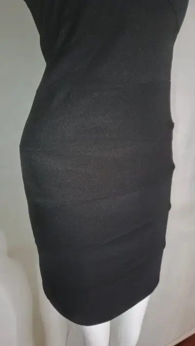 Línea Fiesta - Vestido Mossimo Negro Plisado S - miniatura 4